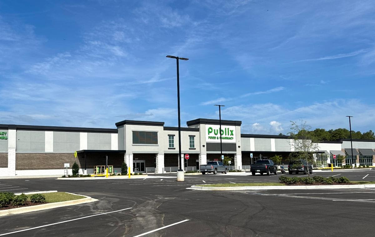 Publix Nearing Completion